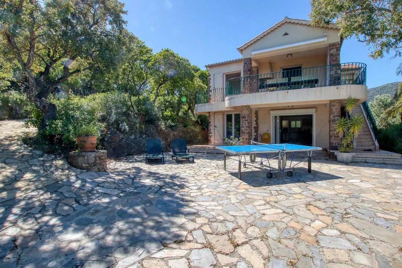 Villa Cavalaire Sur Mer  קבלייר-סור-מר